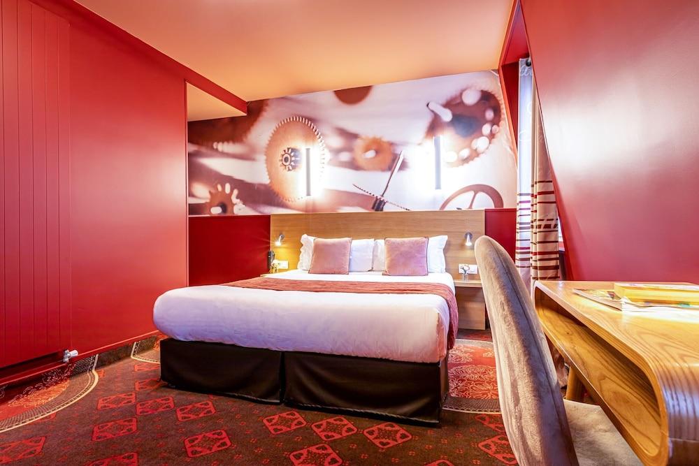 Hotel Ariane Montparnasse by Patrick Hayat Room Type - Triple Room (2 adults + 1 child -16 years old) Hotel Ariane Montparnasse by Patrick Hayat Room Type - Triple Room (2 adults + 1 child -16 years old)