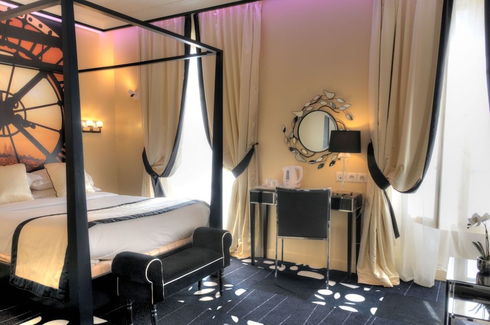 Hotel Ascot Opera Room Type - Quadruple Room