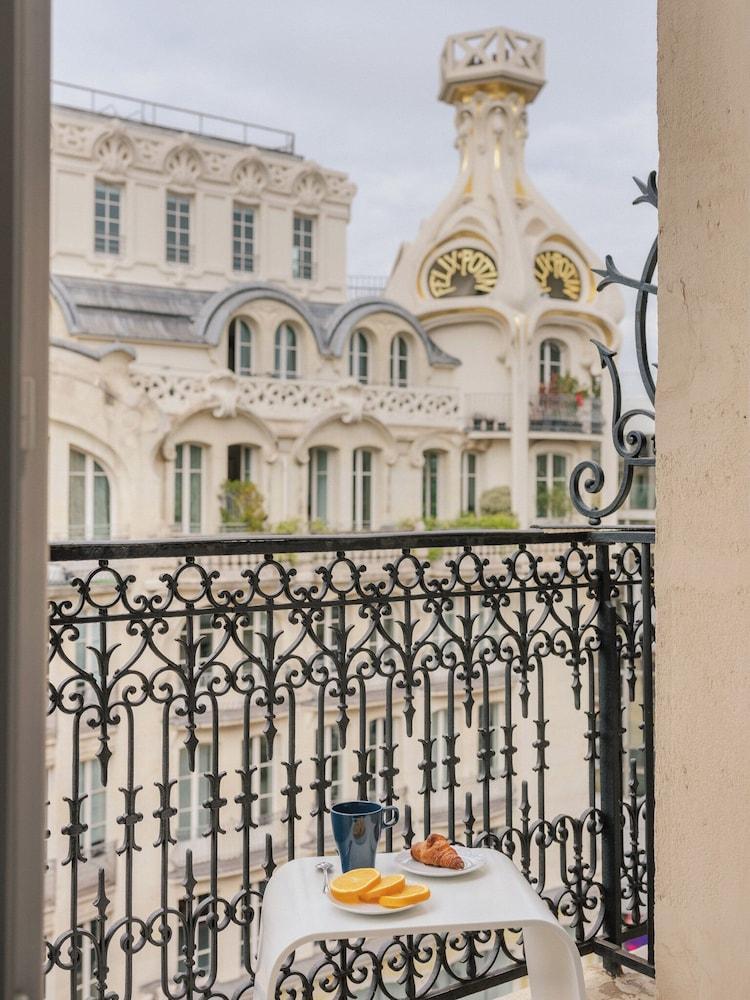 Legend Saint Germain Room Type - Classic Room, Balcony