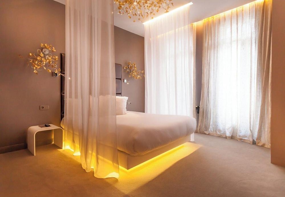 Legend Saint Germain Room Type - Deluxe Room