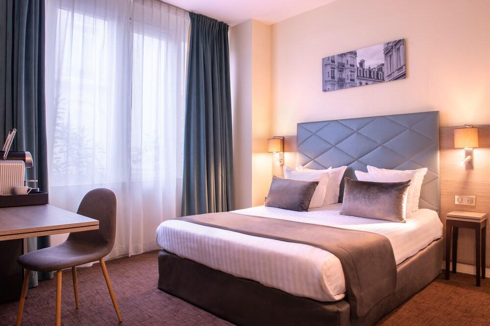 Hotel Aston Room Type - Superior Room