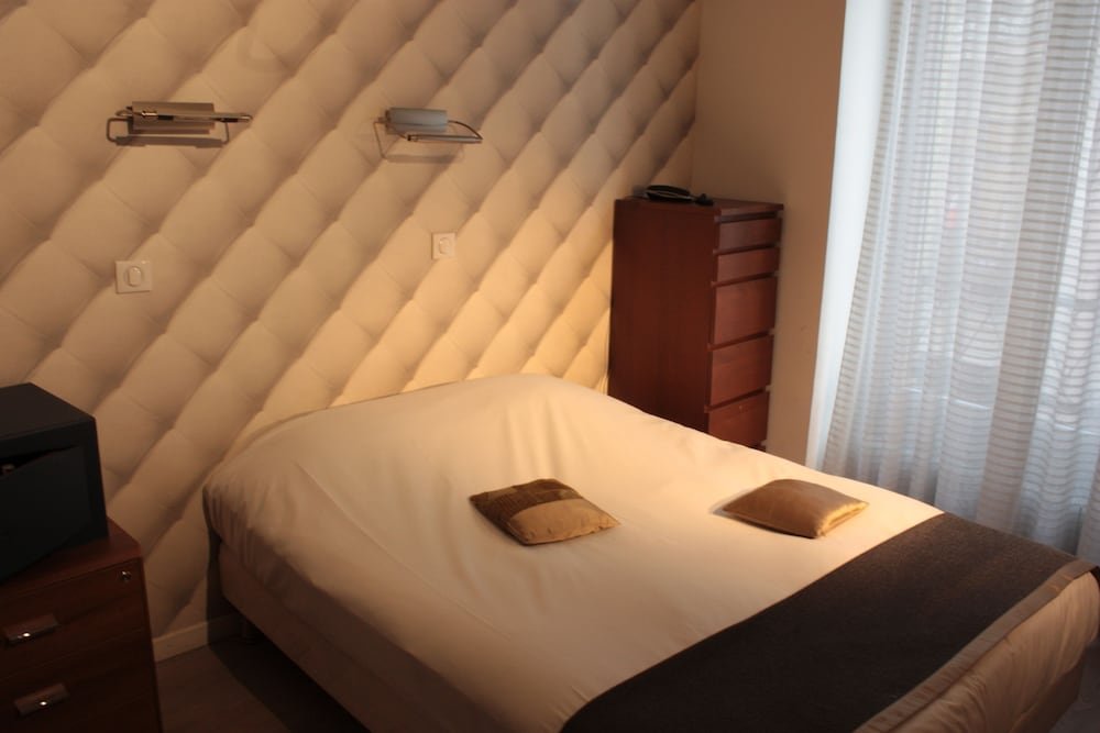 Hotel Hauteville Opera Room Type - Double or Twin Room