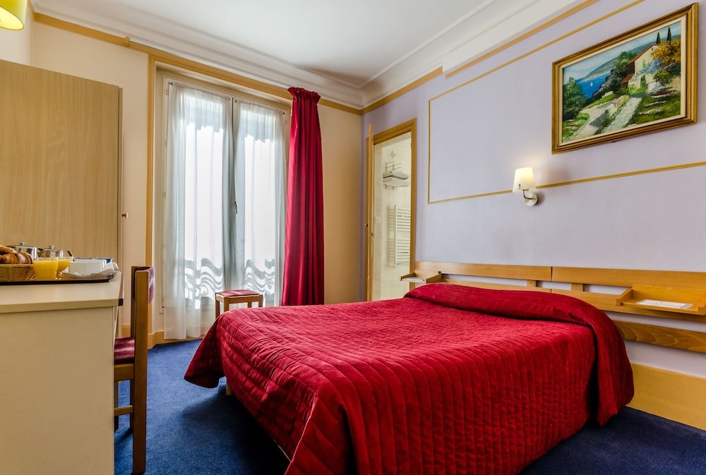 Avenir Hotel Montmartre - Tap to explore photos