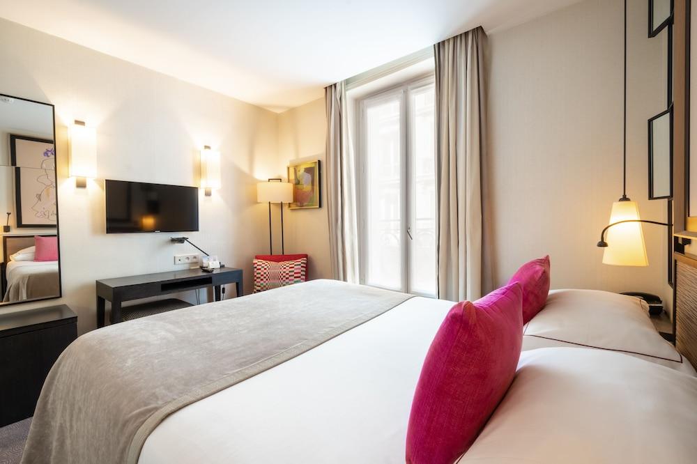 Hotel Balmoral Room Type - Classic Room, 1 Queen Bed