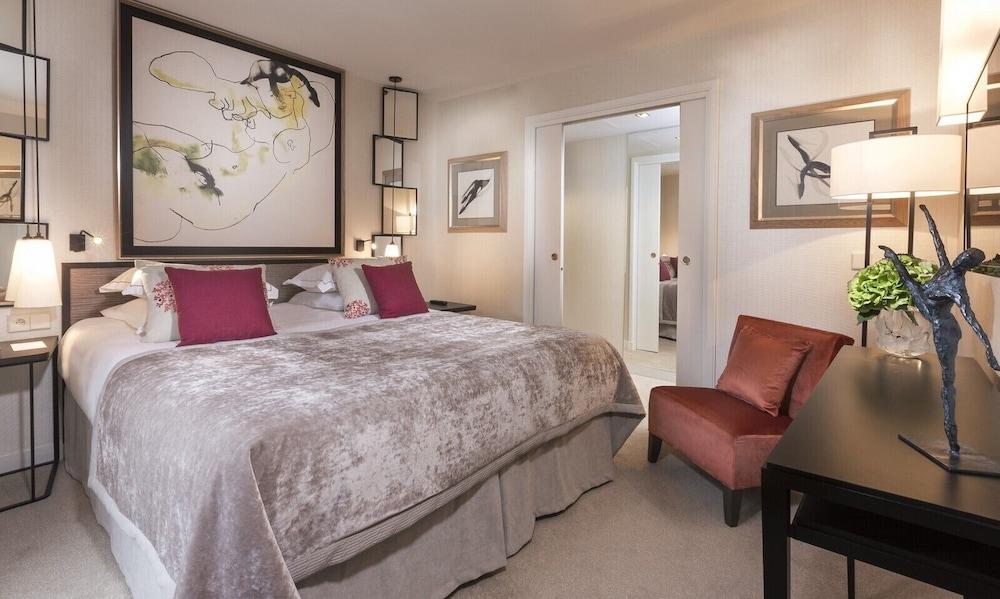 Hotel Balmoral Room Type - Luxury Suite, 1 Queen Bed, Balcony