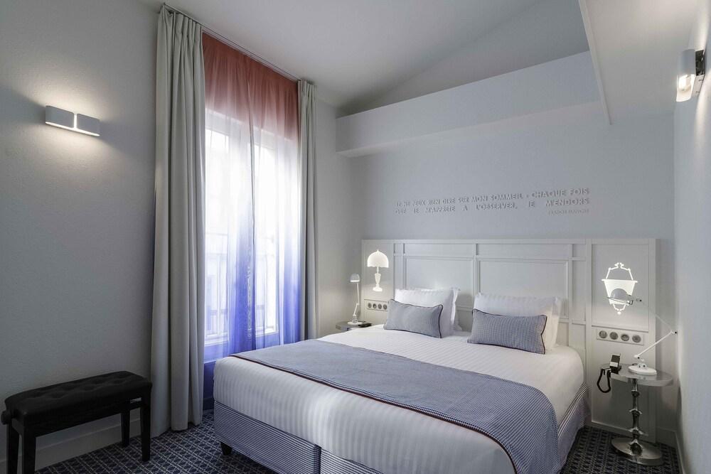 Hôtel 34B - Astotel Room Type - Duplex Apartment - Complimentary soft minibar, courtesy tray, digital press, fitness, sauna