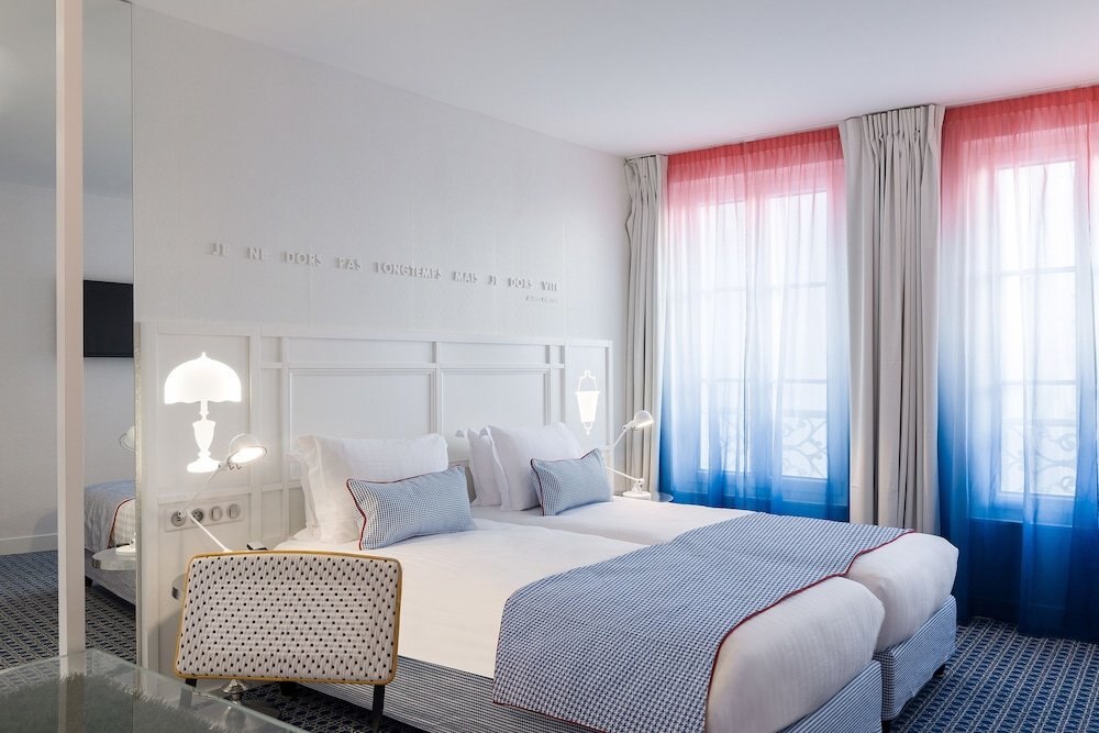 Hôtel 34B - Astotel Room Type - Superior Room with Twin Beds-Complimentary soft minibar,courtesy tray, digital press, fitness, sauna Hôtel 34B - Astotel Room Type - Superior Room with Twin Beds-Complimentary soft minibar,courtesy tray, digital press, fitness, sauna