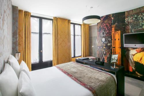 Hotel Le Bellechasse Saint Germain - Tap to explore photos