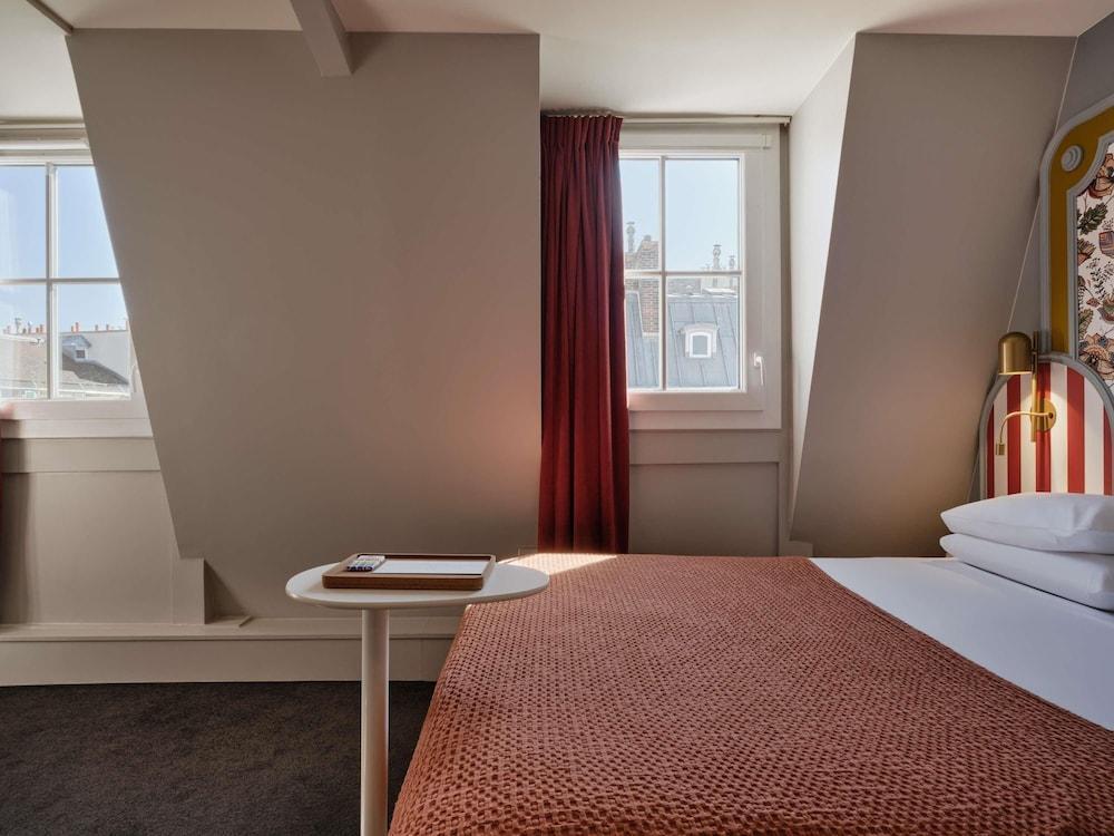 Mercure Paris Notre Dame Saint Germain des Prés Room Type - Premium Room, 1 Double Bed (Privilege)