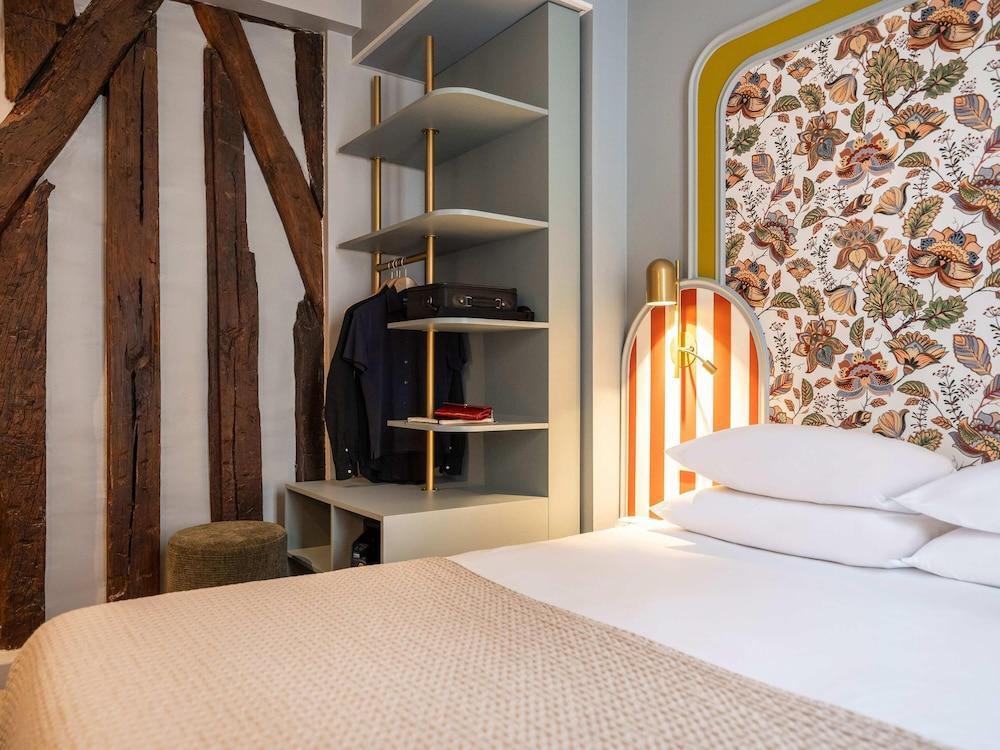Mercure Paris Notre Dame Saint Germain des Prés Room Type - Classic Room, 1 Double Bed