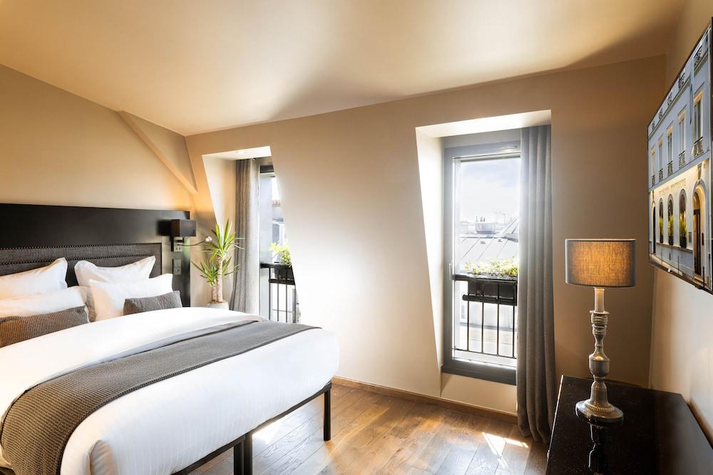B Montmartre Room Type - Double Room Top Floor