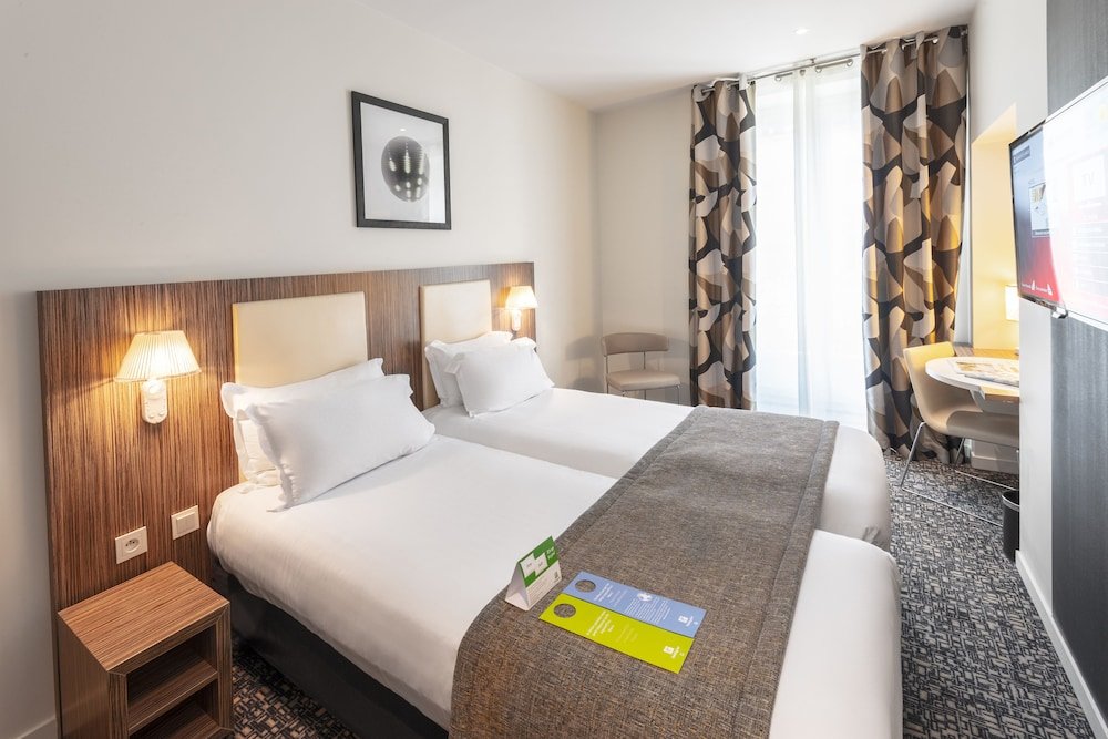 Holiday Inn Paris Op Room Type - Premium Room, 2 Twin Beds Holiday Inn Paris Op Room Type - Premium Room, 2 Twin Beds