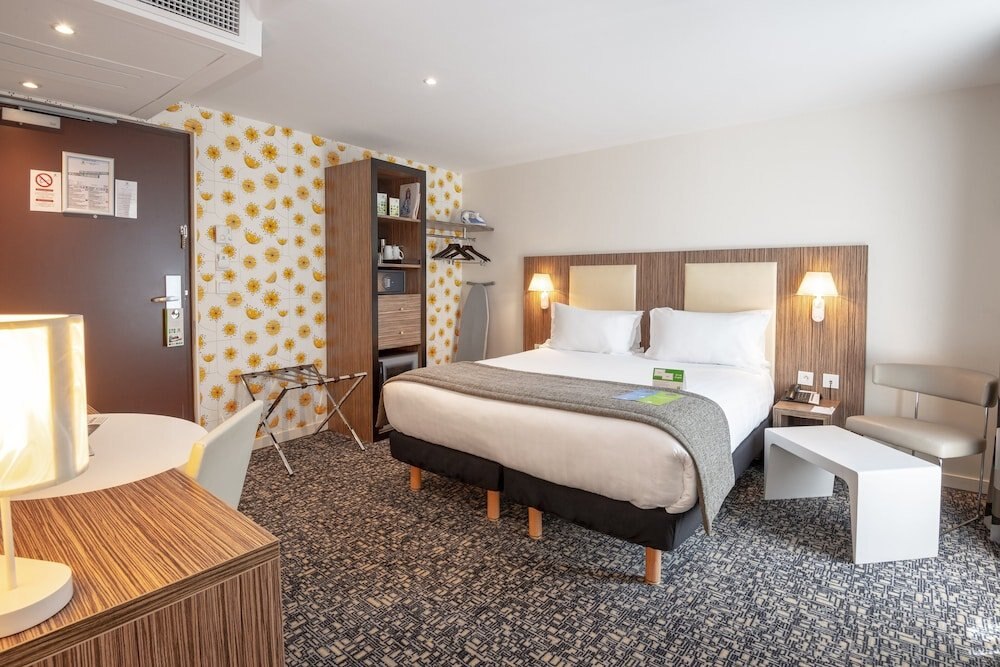 Holiday Inn Paris Op Room Type - Premium Room