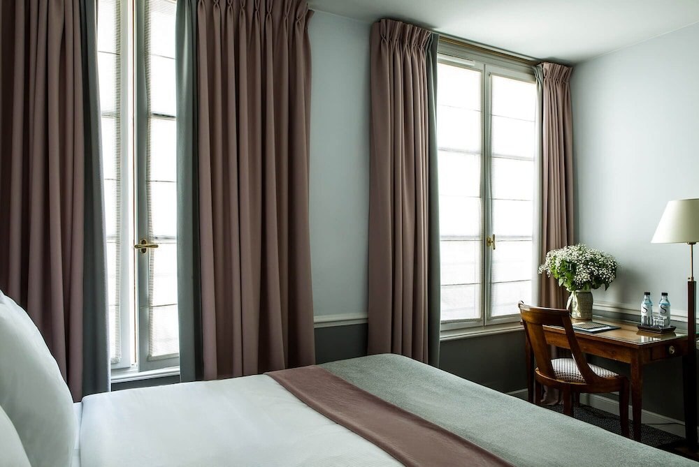 Hotel Brighton Room Type - Junior Suite - Vue Paris