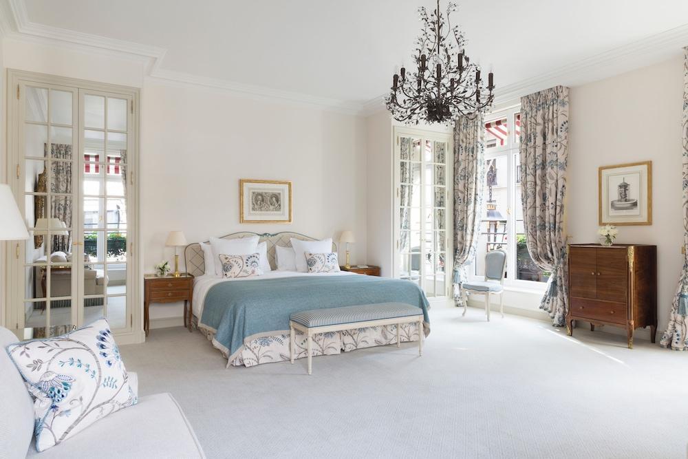 Le Bristol Paris - Oetker Hotels Room Type - Corner Junior Suite Le Bristol Paris - Oetker Hotels Room Type - Corner Junior Suite