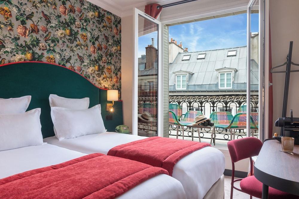 Hôtel Brittany Opéra - Tap to explore photos
