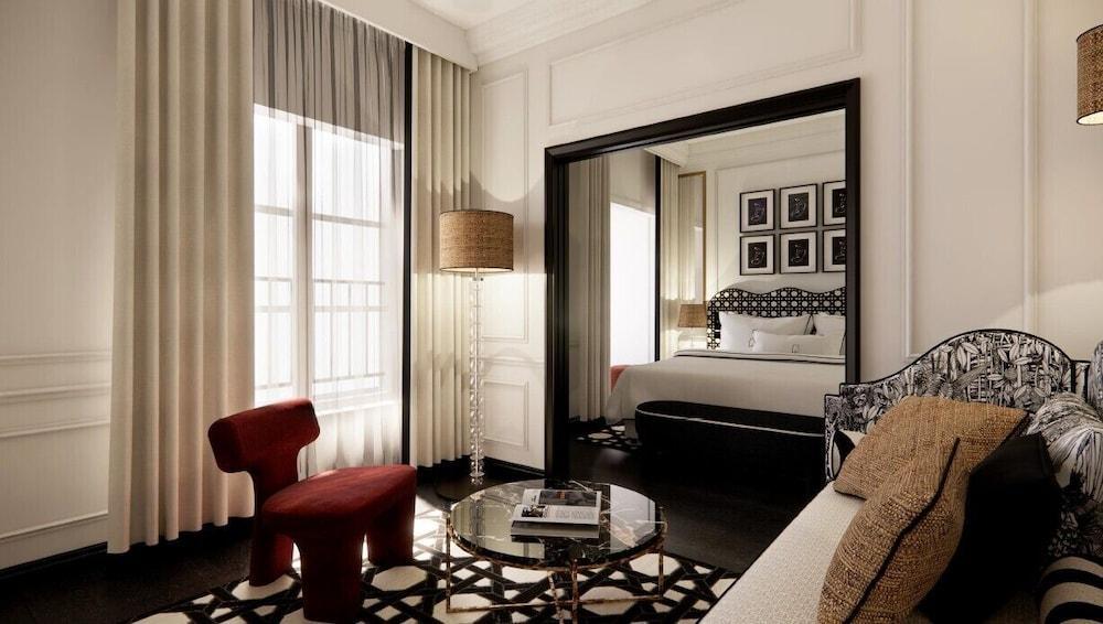 Le Burgundy Paris Room Type - Junior Suite Le Burgundy Paris Room Type - Junior Suite