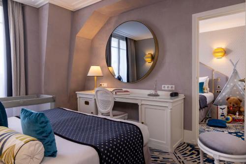Hotel Victor Hugo Paris Kléber - Tap to explore photos