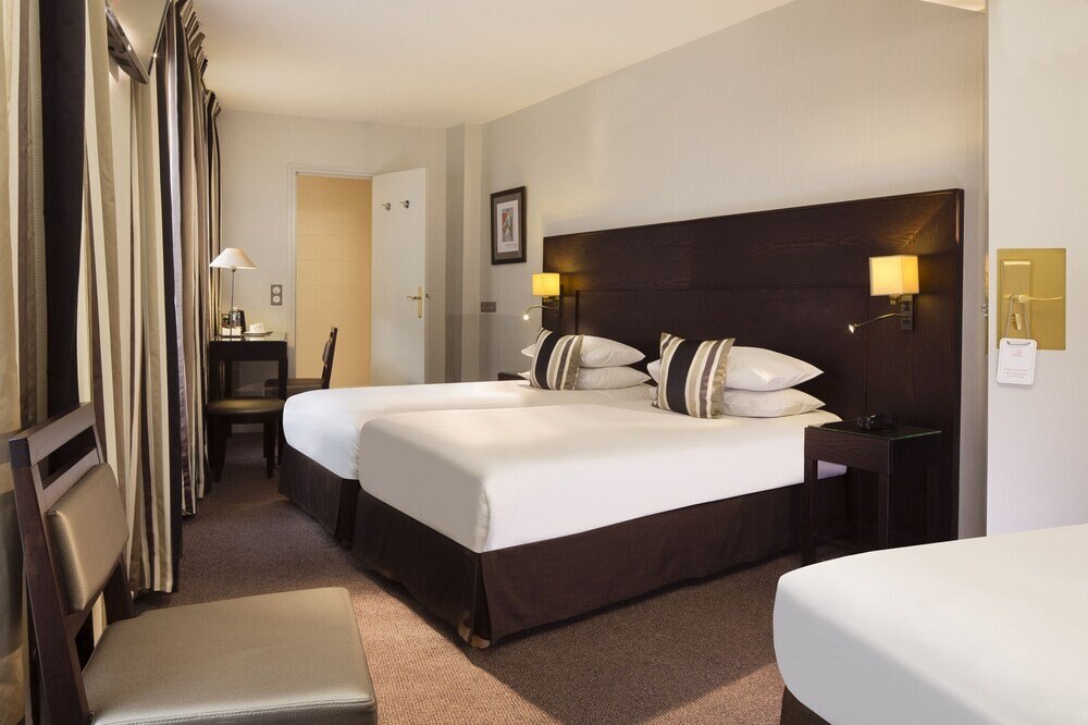 Hotel Albert 1er Paris Lafayette Room Type - Triple Room