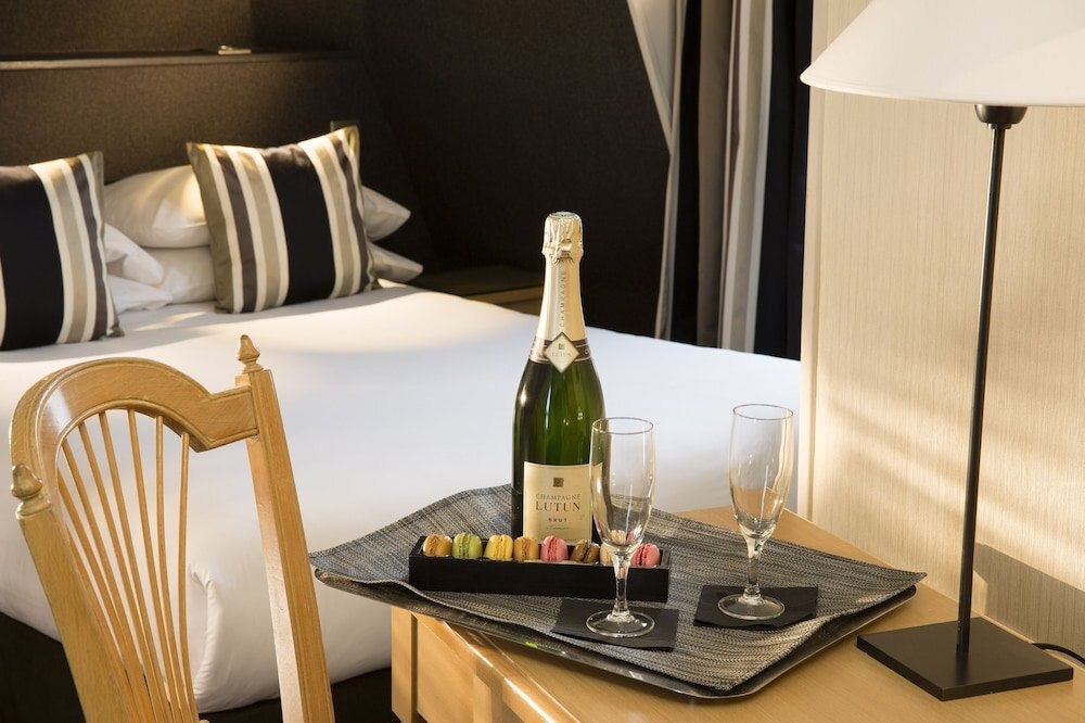 Hotel Albert 1er Paris Lafayette Room Type - Superior Room