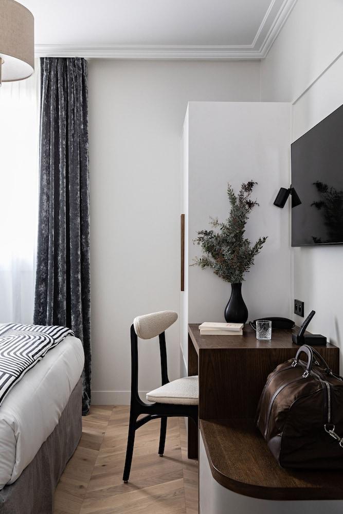 Best Western Premier The Blake Paris Gare Saint Lazare - Tap to explore photos