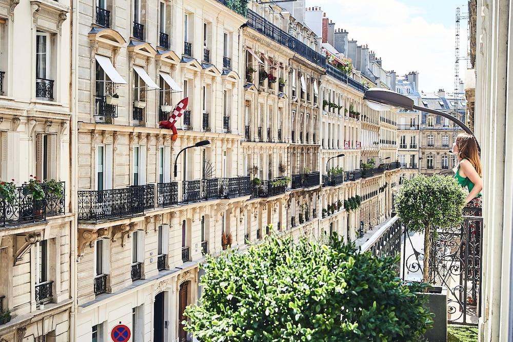 Hôtel Cervantes by Happyculture - Tap to explore photos