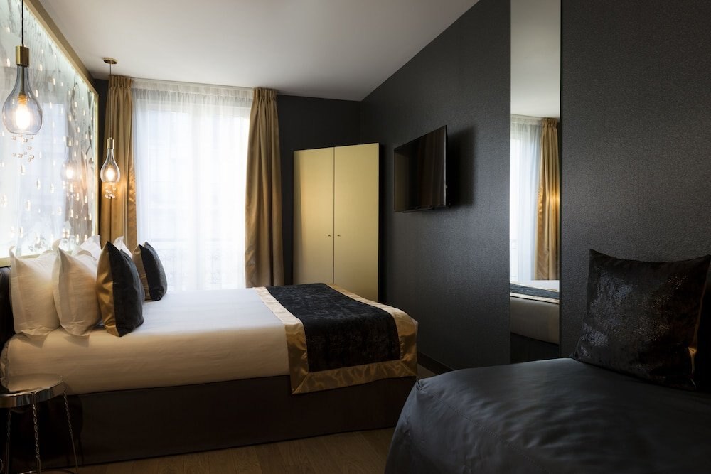 Hotel Les Bulles de Paris Room Type - Deluxe Double Room