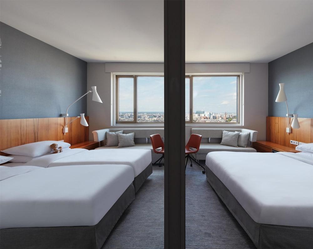 Hyatt Regency Paris Etoile Room Type - Family Room (With City View) Hyatt Regency Paris Etoile Room Type - Family Room (With City View)