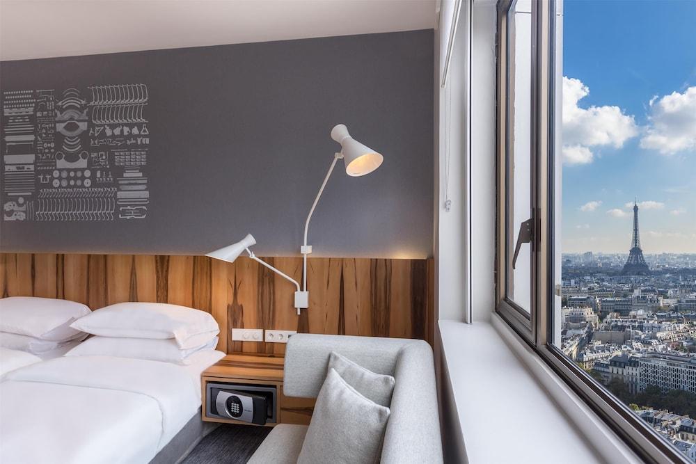 Hyatt Regency Paris Etoile Room Type - Room, 2 Twin Beds (Eiffel Tower View, Deluxe)