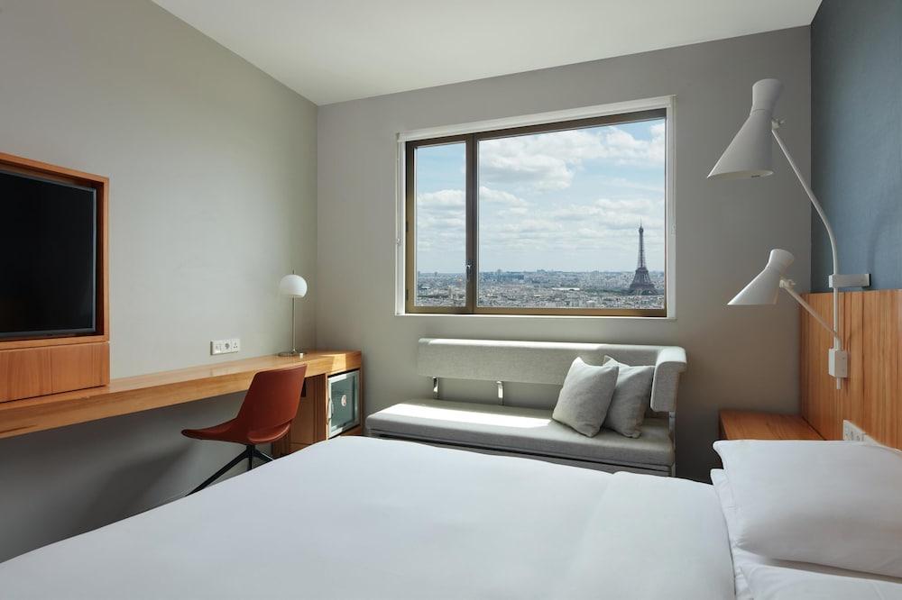 Hyatt Regency Paris Etoile Room Type - Room, 1 King Bed (Eiffel Tower View, High Floor, Club)