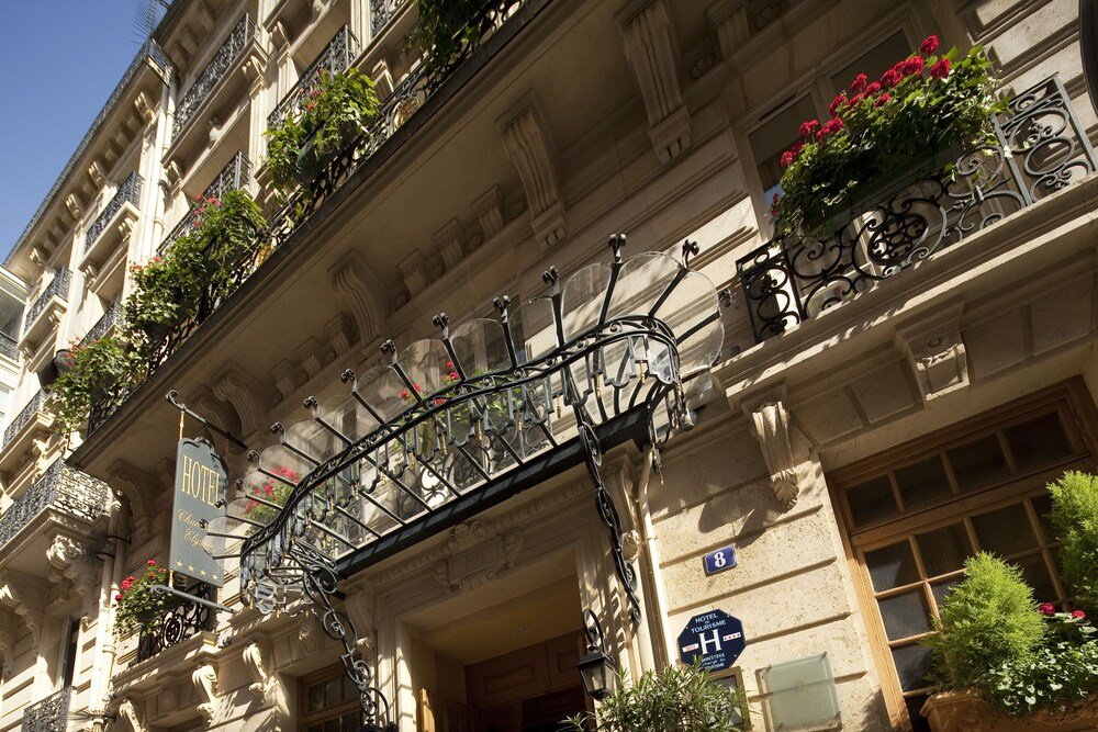 Hotel Chambiges Elysées - Tap to explore photos