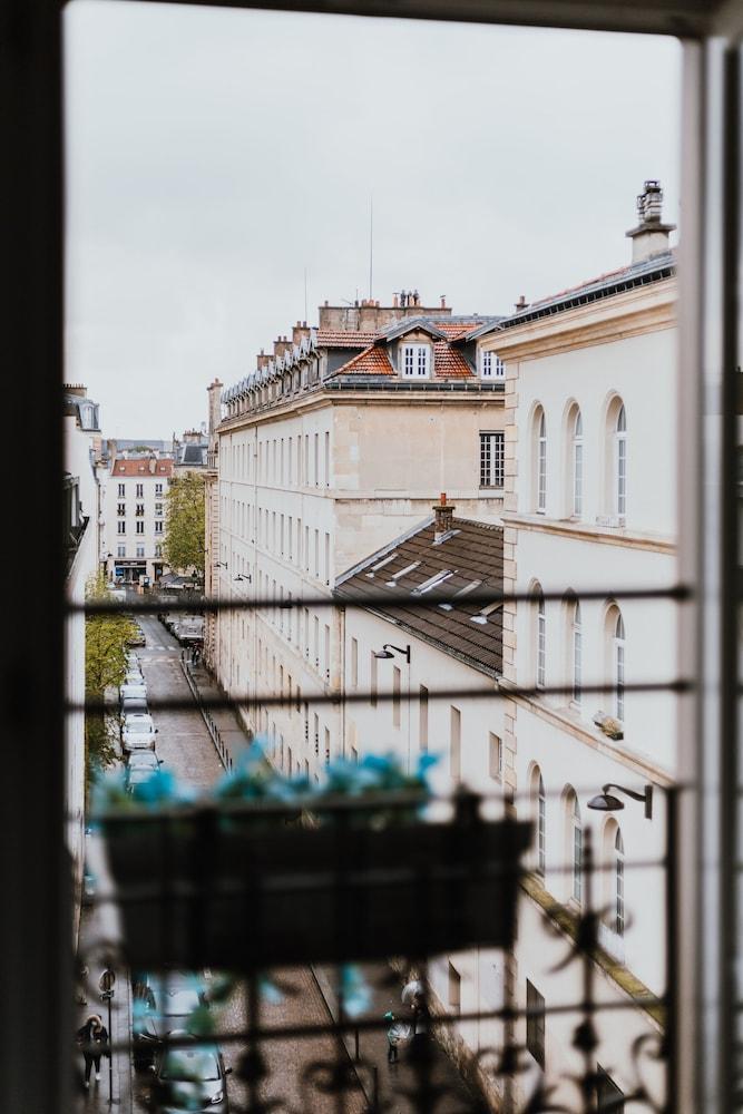 HOTEL APOLONIA PARIS MOUFFETARD, SURE HOTEL COLLECTION BY BEST WESTERN - Tap to explore photos
