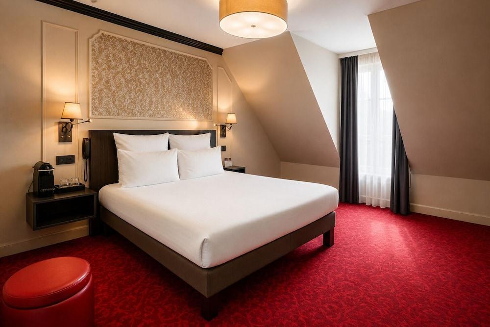 Best Western Hotel Le Montmartre Saint Pierre Room Type - Classic Double Room