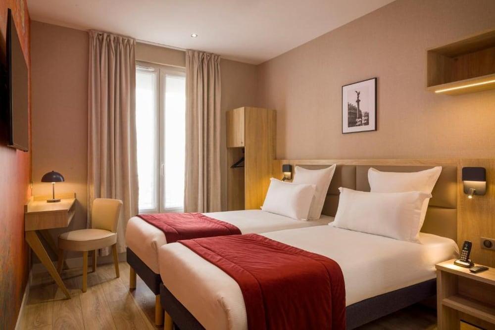 Hotel Charlemagne Room Type - Superior Twin Room