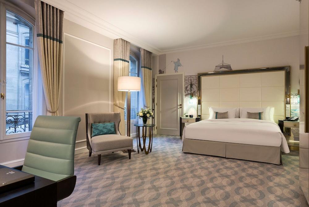 Hilton Paris Opera Room Type - KING JUNIOR SUITE