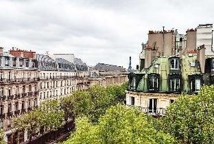 Cluny Square - Tap to explore photos