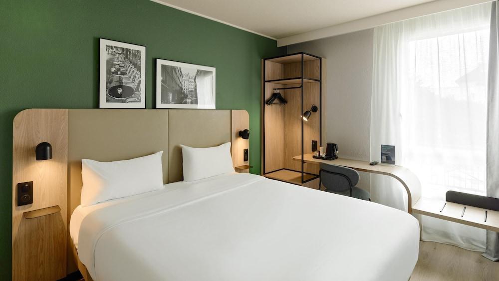 Campanile PRIME - Bussy-Saint-Georges Room Type - Standard Room, 1 Queen Bed