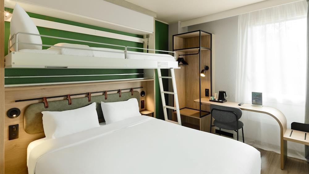 Campanile PRIME - Bussy-Saint-Georges Room Type - Standard Room, Multiple Beds
