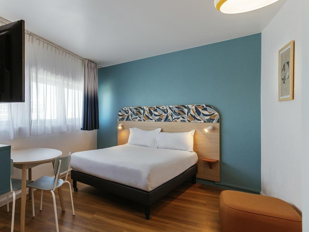 Aparthotel Adagio Access Paris la Villette - Tap to explore photos