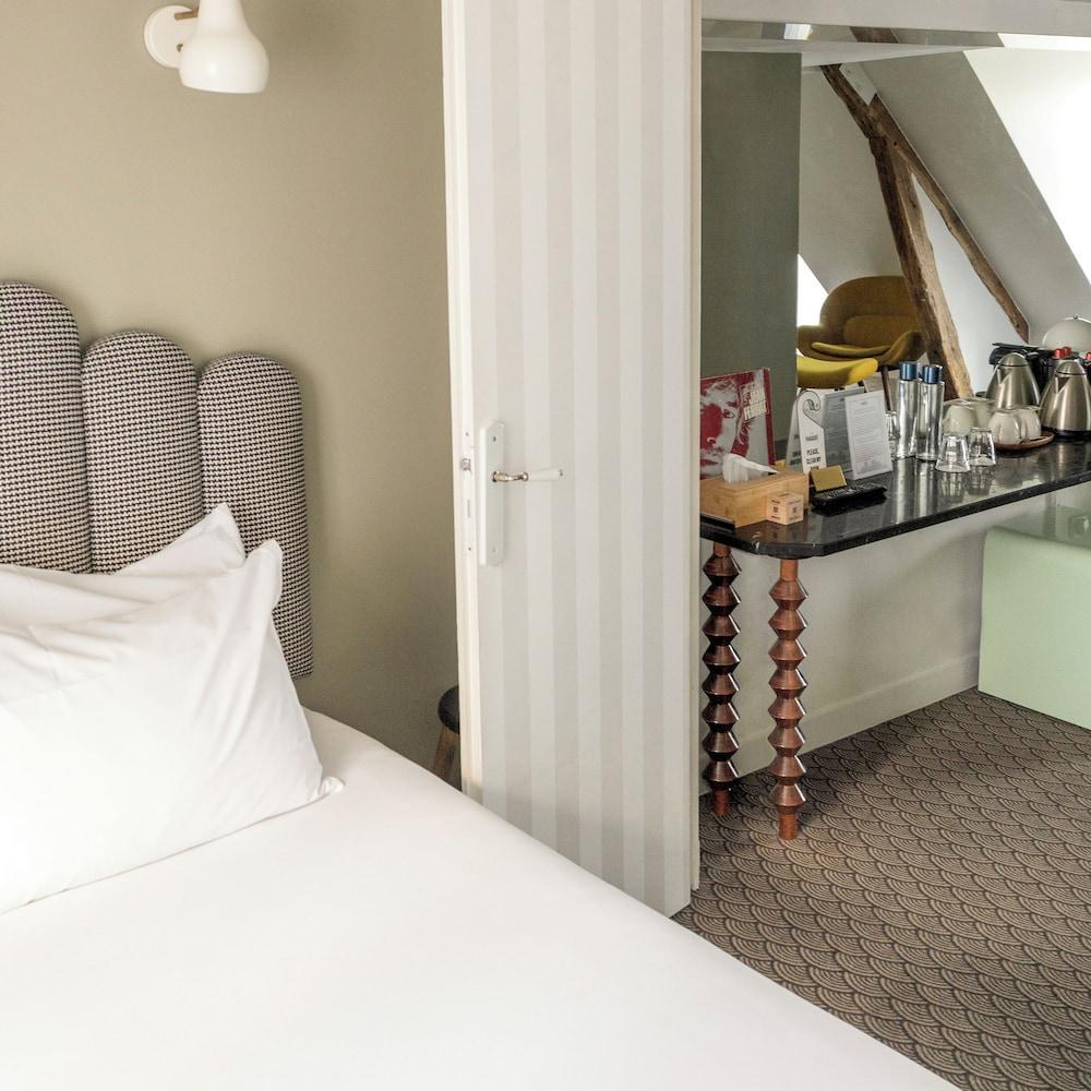 Hotel Paradis Room Type - Suite Junior - Vue Sacré Coeur