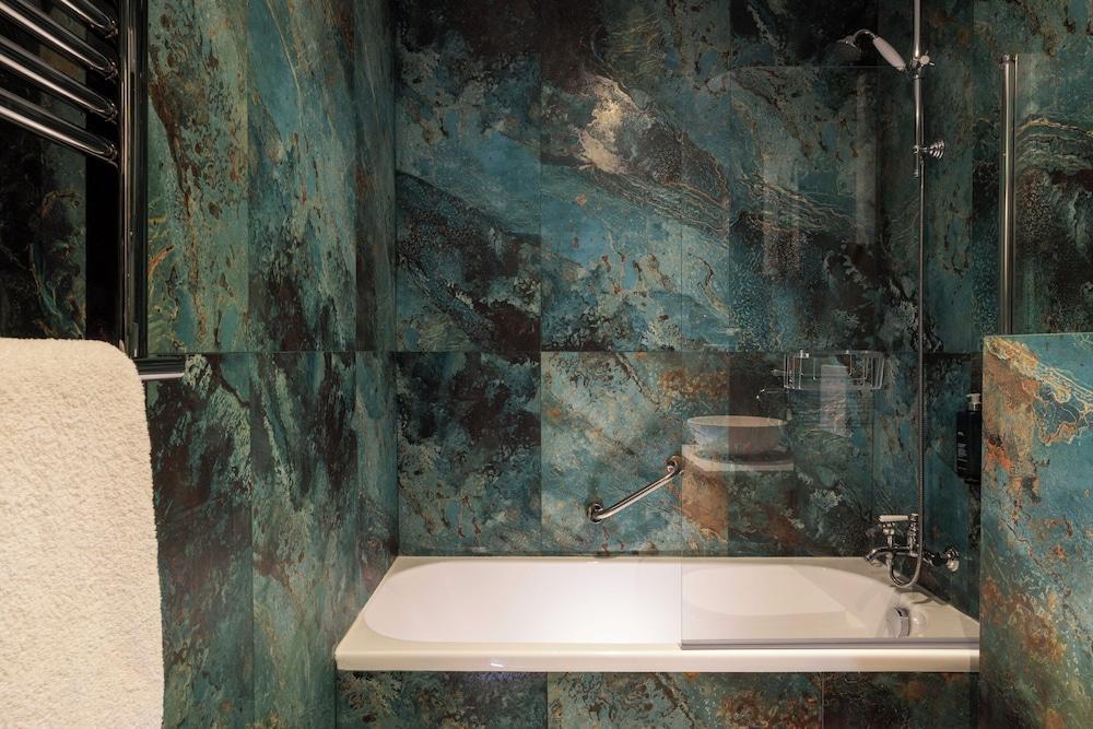 Dauphine Saint Germain Hotel - Tap to explore photos