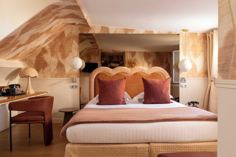 Dauphine Saint Germain Hotel Room Type - Junior Suite Dauphine Saint Germain Hotel Room Type - Junior Suite