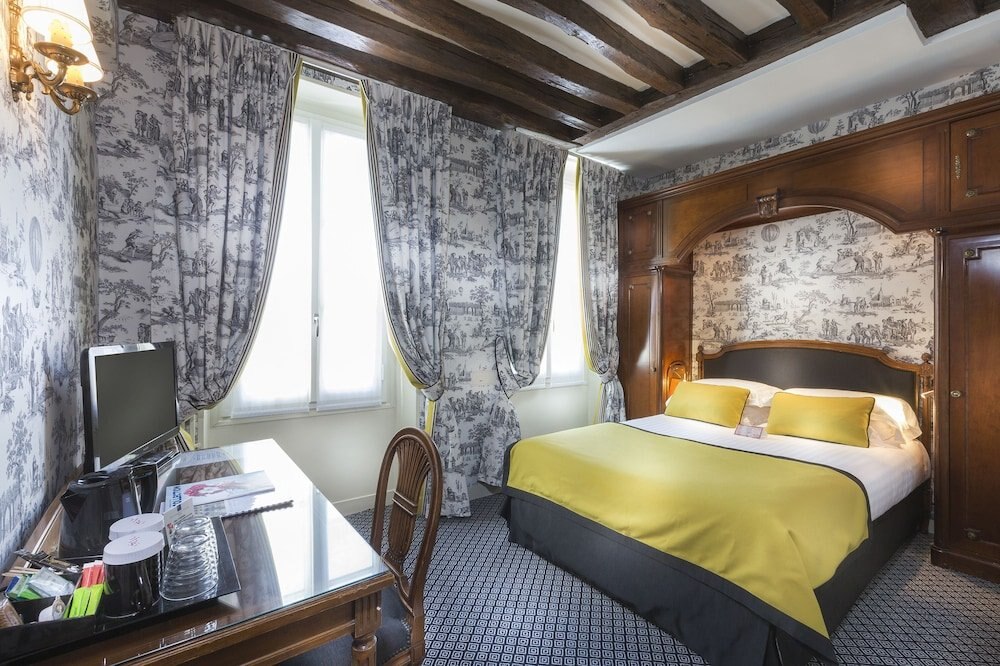 Dauphine Saint Germain Hotel Room Type - Superior Double Room
