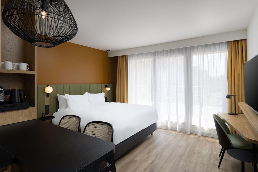 Residence Inn by Marriott Paris Didot Montparnasse - Tap to explore photos