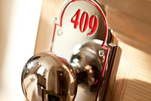 Hôtel De l'Arcade - Tap to explore photos