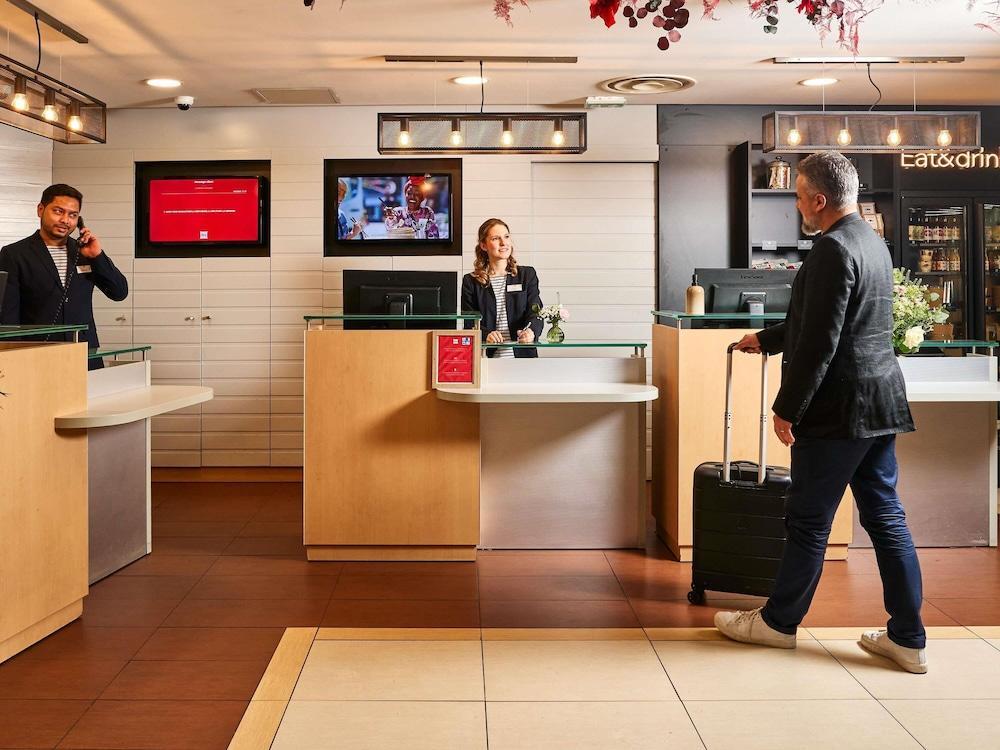 ibis Paris La Defense Centre