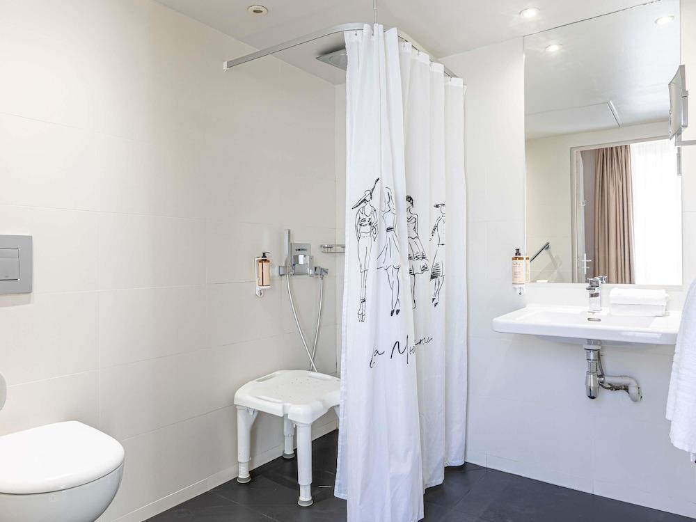 Mercure Paris Place d'Italie Room Type - Classic Room, 1 Double Bed, Accessible Mercure Paris Place d'Italie Room Type - Classic Room, 1 Double Bed, Accessible
