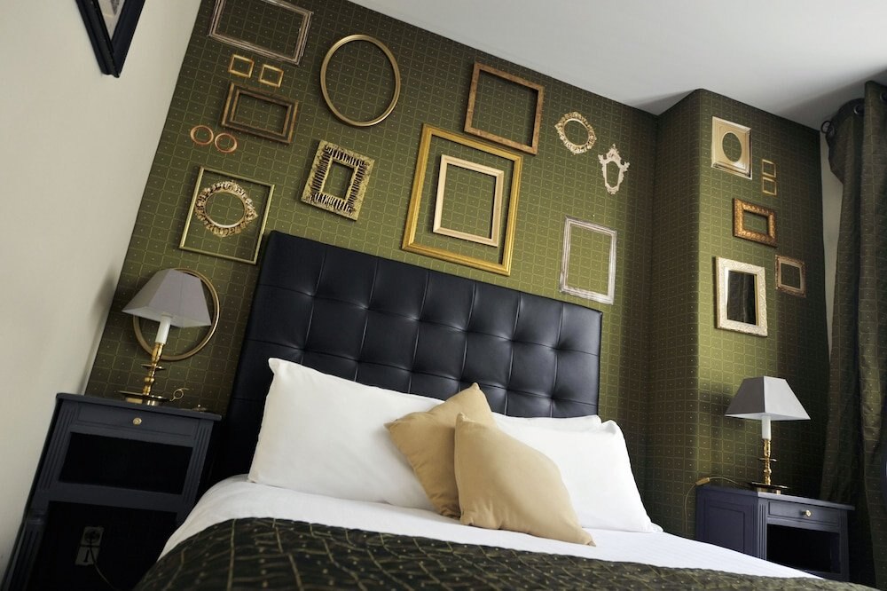 ZE Hotel Room Type - Club Double Room