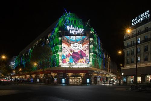 ZE Hotel - Tap to explore photos