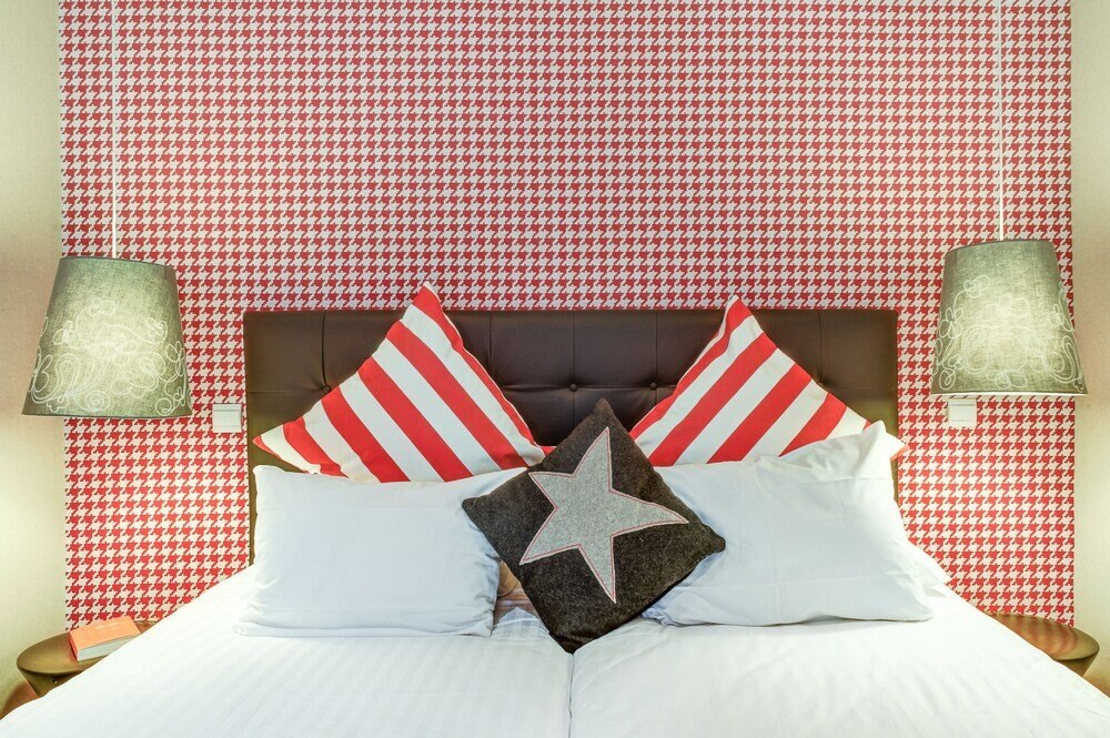 ZE Hotel Room Type - Twin Premium